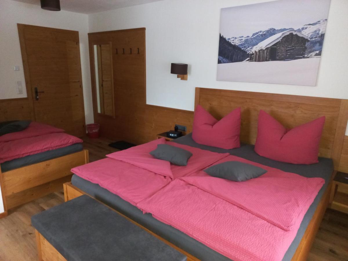 Haus Alpenflora Apartment Flirsch Luaran gambar
