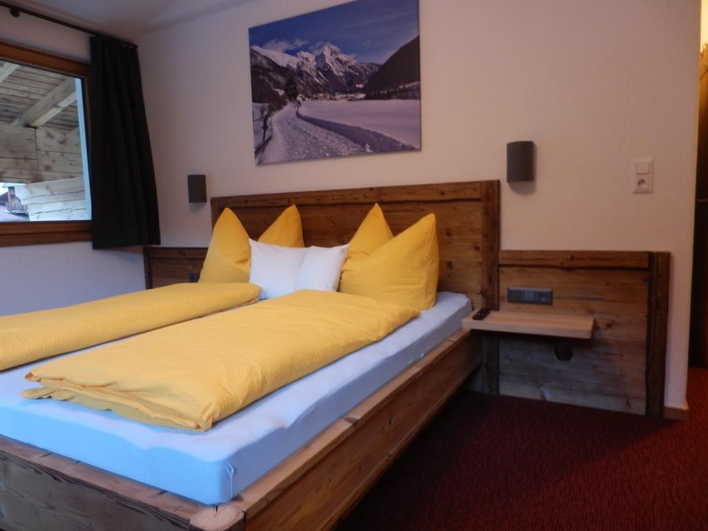 Haus Alpenflora Apartment Flirsch Luaran gambar