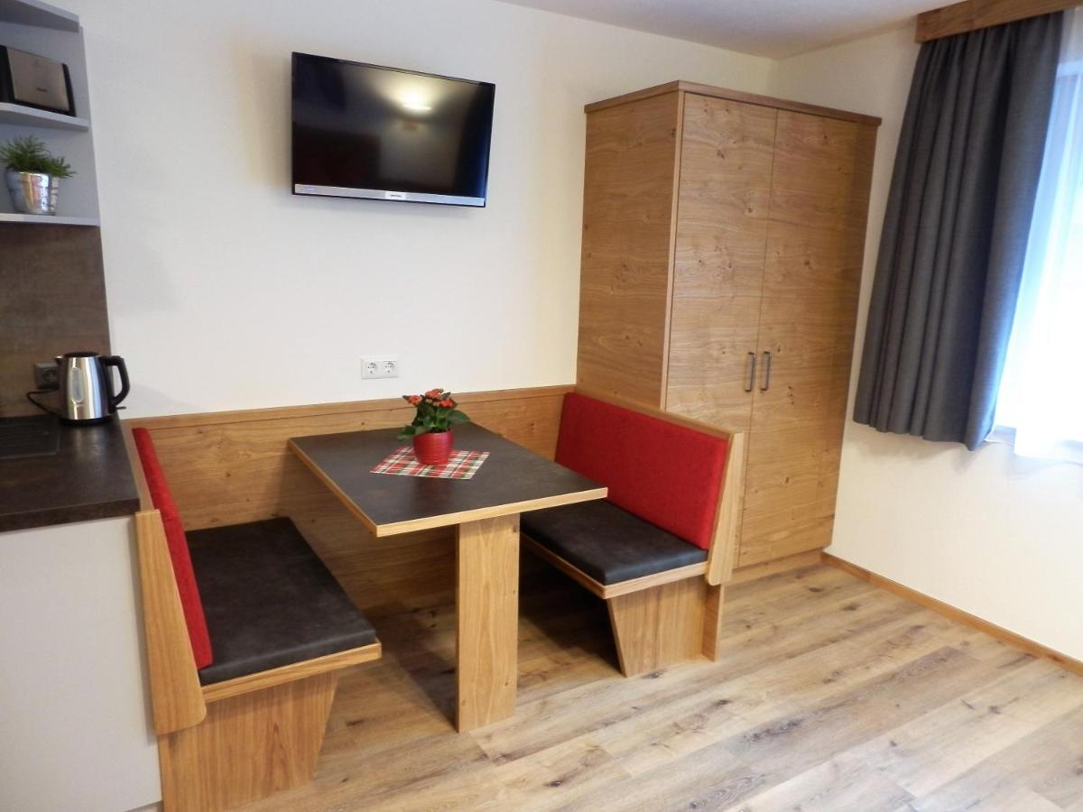 Haus Alpenflora Apartment Flirsch Luaran gambar